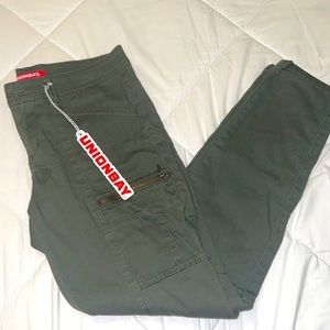 UNIONBAY dark green cargo pants